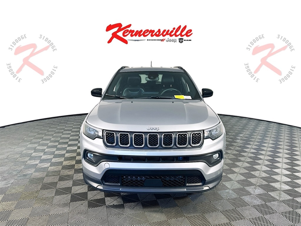 Used 2024 Jeep Compass Latitude SUV