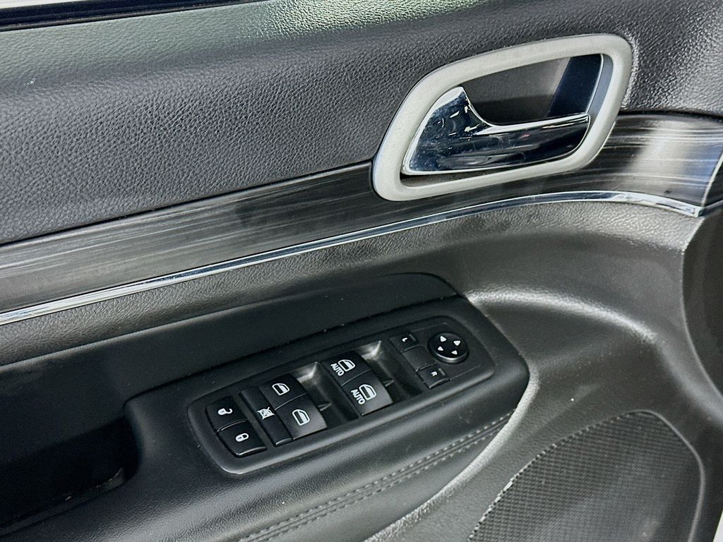 JeepGrand Cherokee24