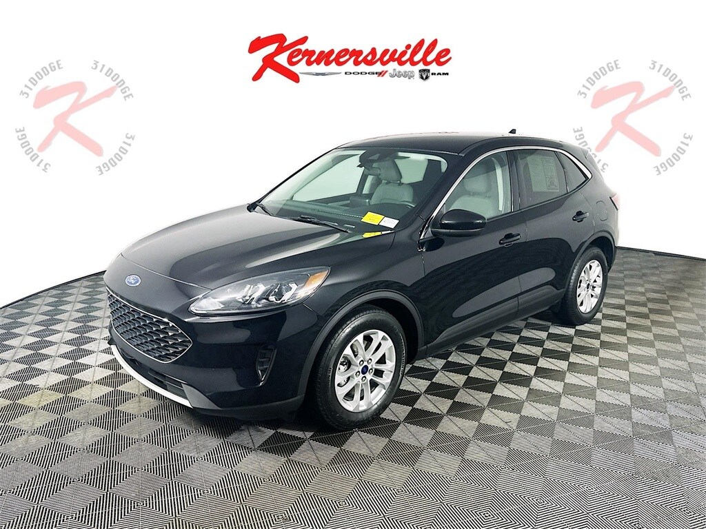 2021 Ford Escape Hybrid SE photo 3
