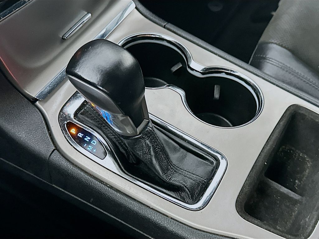 JeepGrand Cherokee16