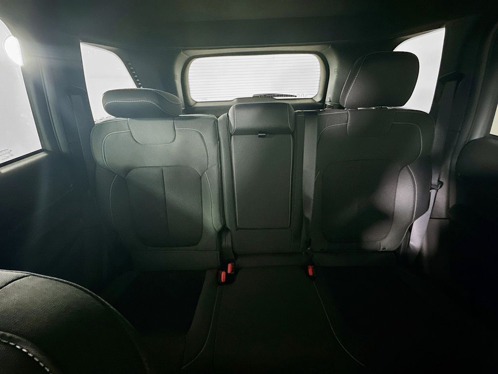 JeepGrand Cherokee10
