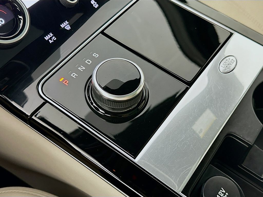 Land RoverRange Rover Velar16