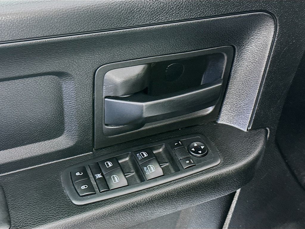 Ram1500 Classic24