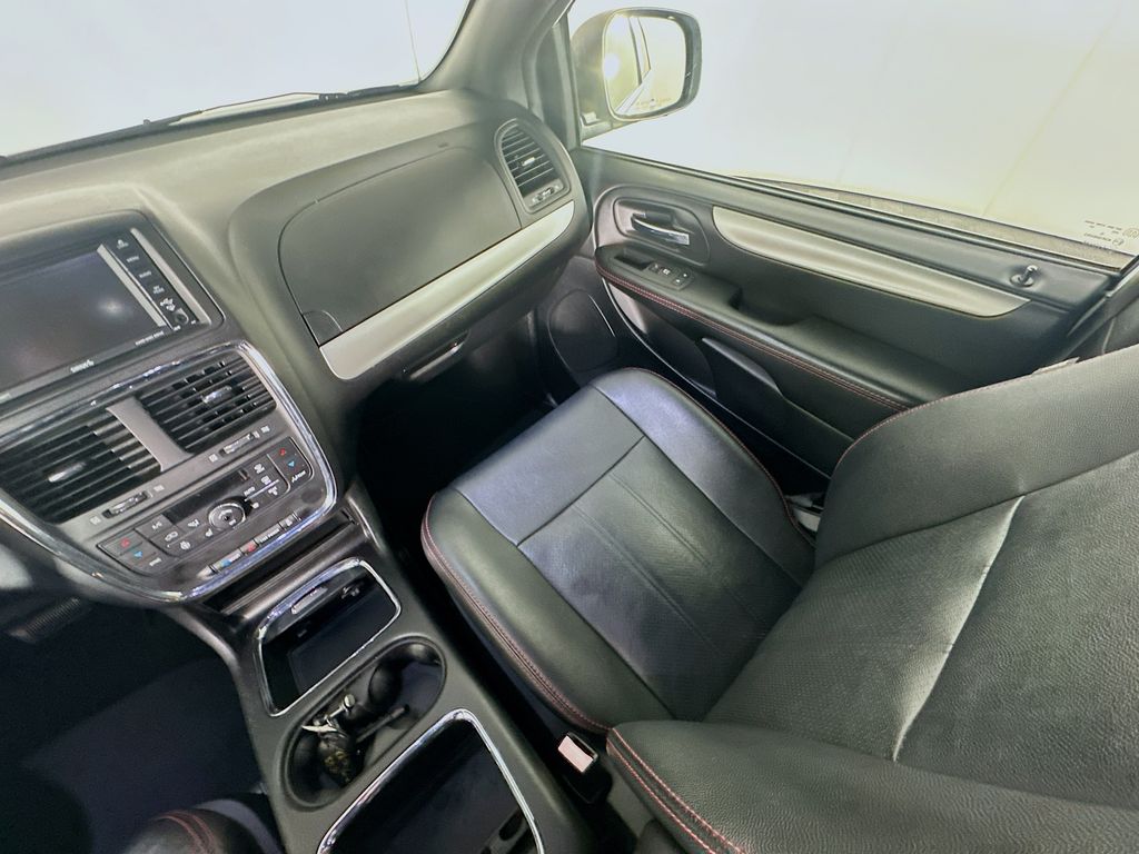 DodgeGrand Caravan11