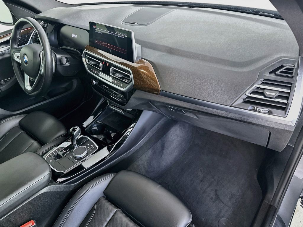 BMWX332