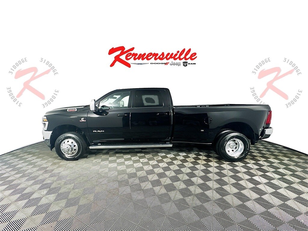 2025 Ram 3500 Laramie photo 4