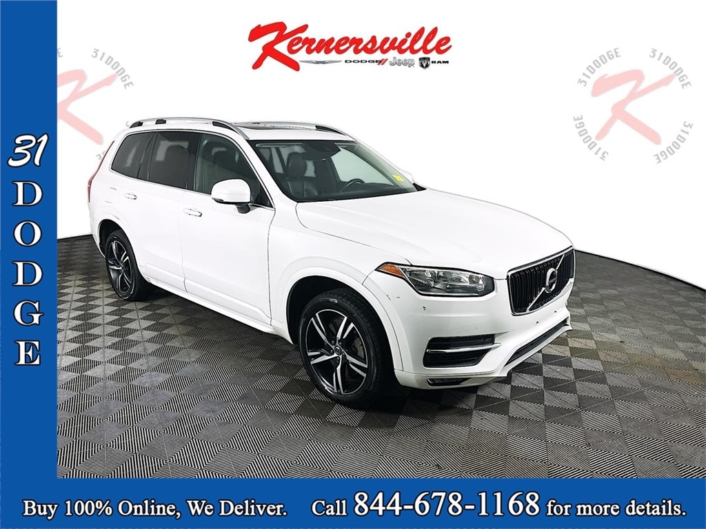 2016 Volvo XC90 Momentum's photo