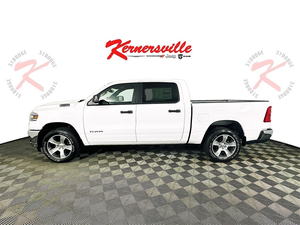 2025 Ram 1500 Tradesman photo 4