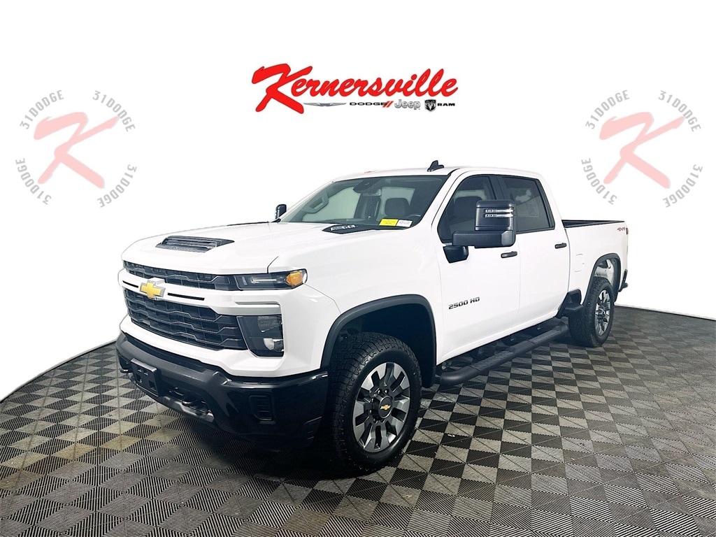 Used 2024 Chevrolet Silverado 2500HD Custom Truck Crew Cab