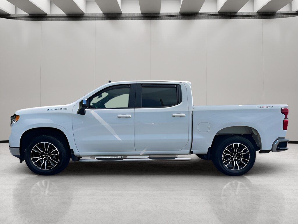 Used 2023 Chevrolet Silverado 1500 4WD Crew Cab Standard Bed LT Truck