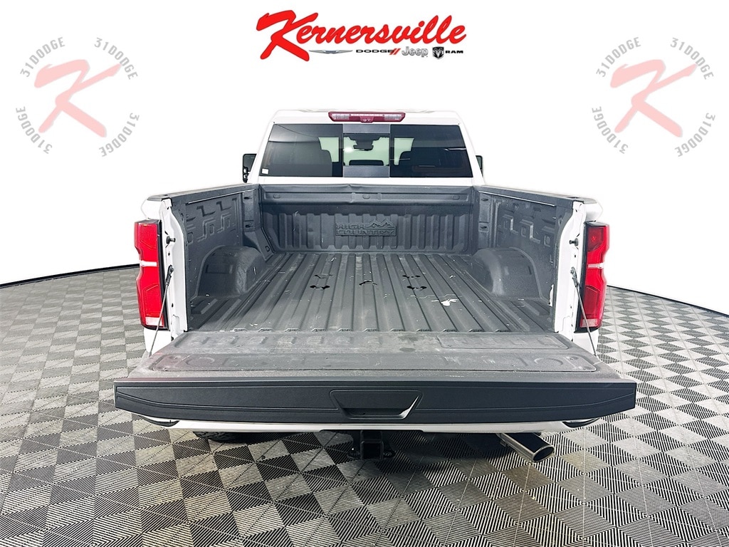 ChevroletSilverado 3500HD28