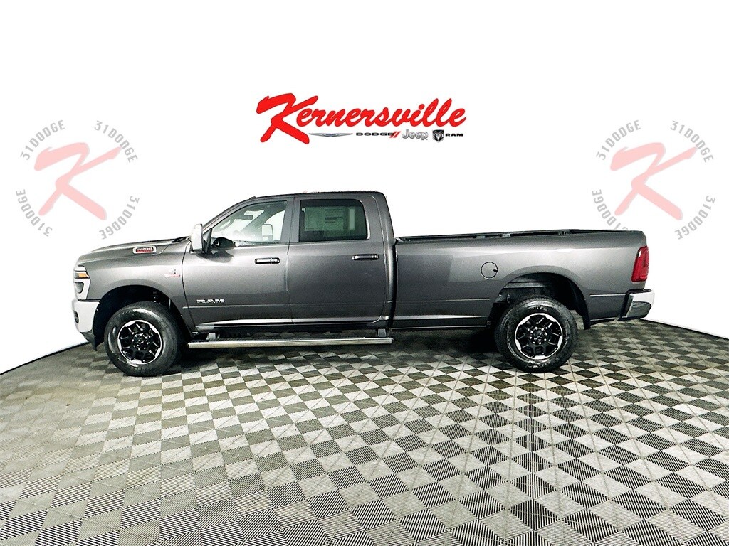2025 Ram 3500 Laramie photo 4