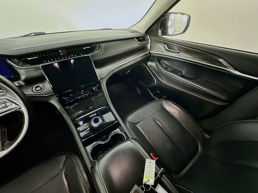 JeepGrand Cherokee L11