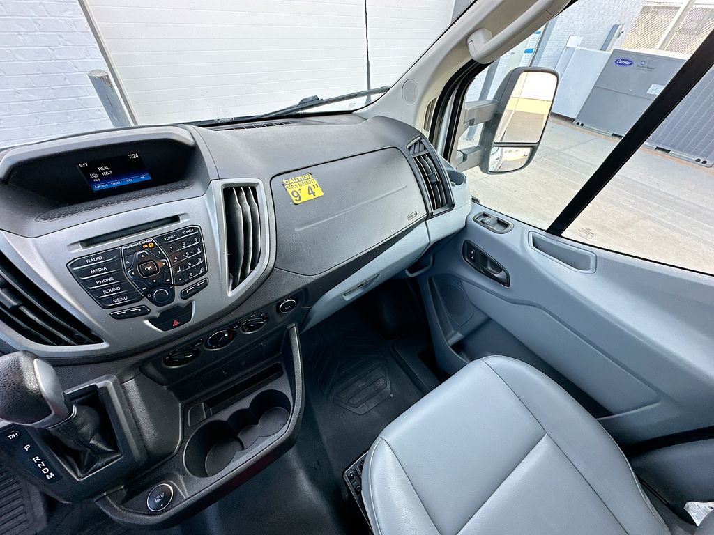 FordTransit-35011