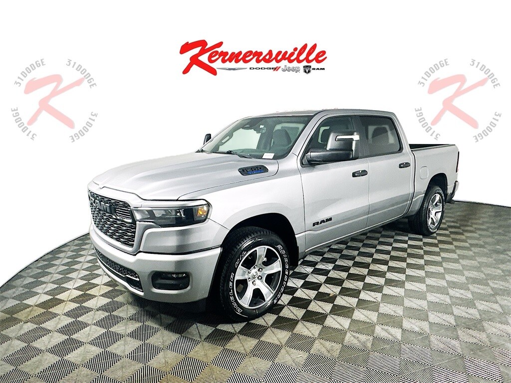 2025 Ram 1500 Express photo 3