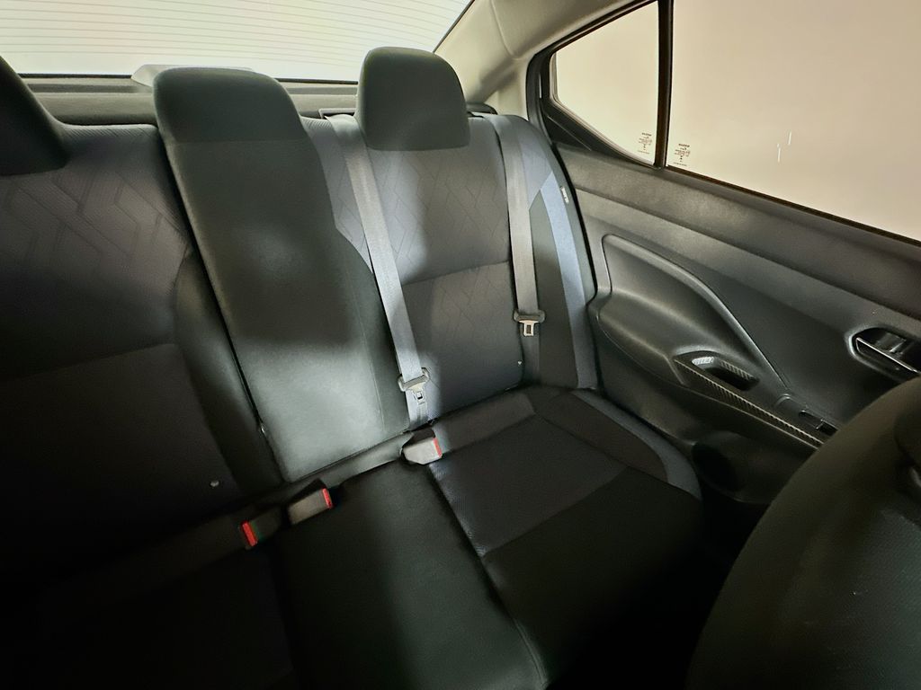 NissanVersa14
