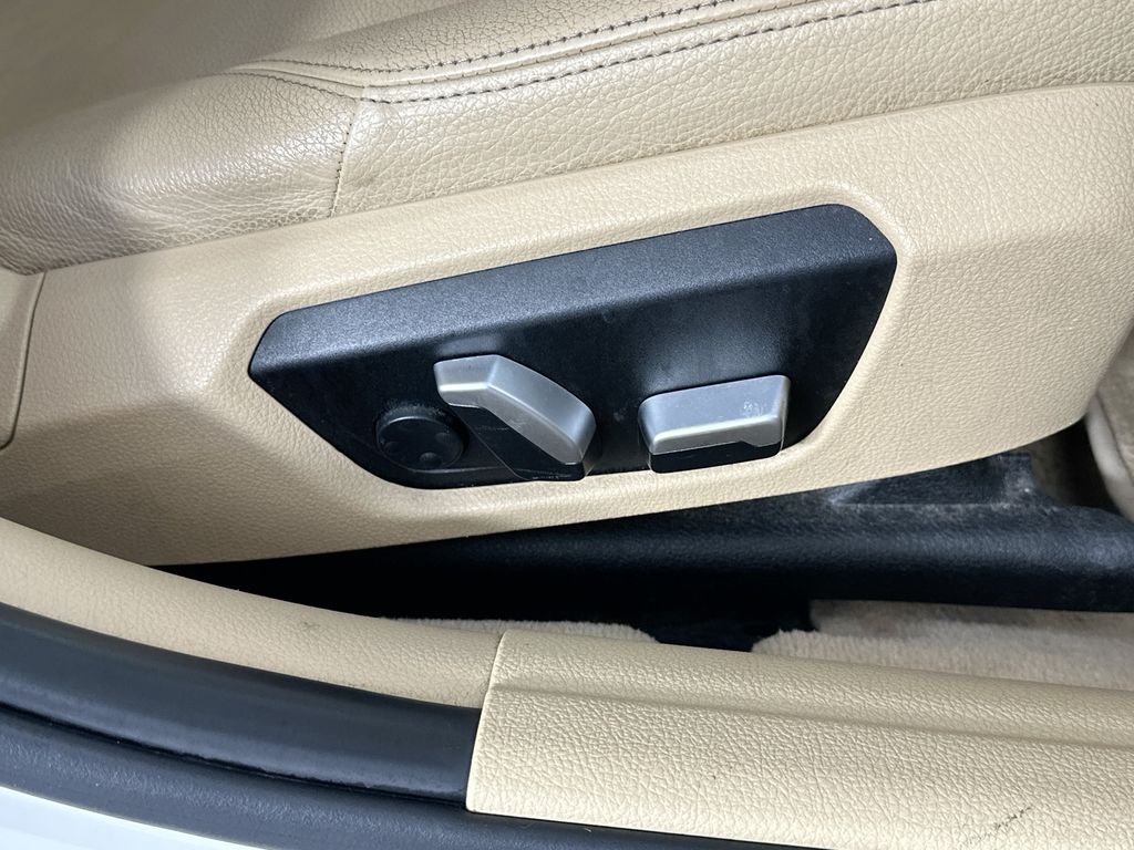 BMW3 Series24