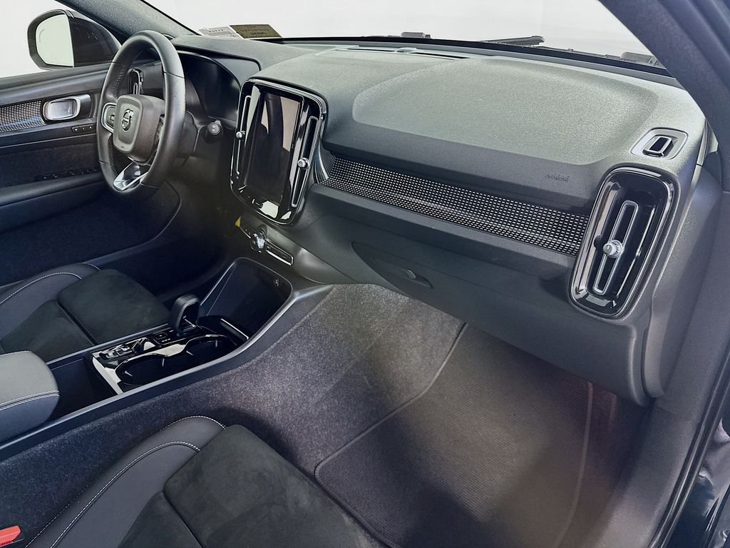 VolvoXC4030