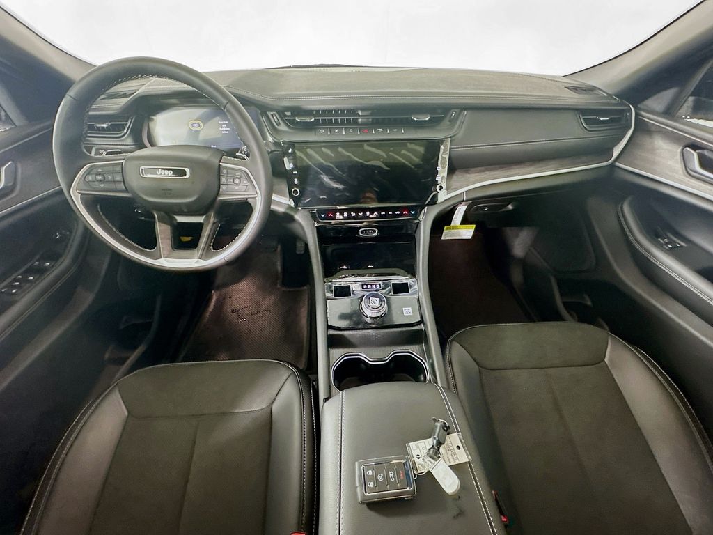 JeepGrand Cherokee9