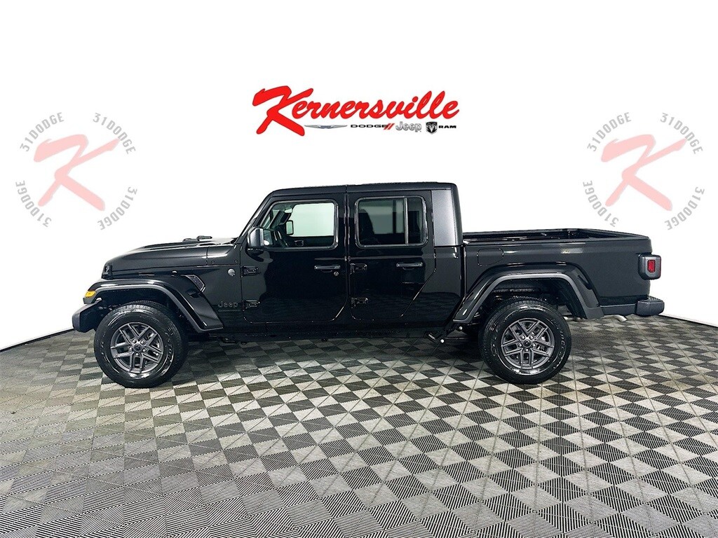 2025 Jeep Gladiator Sport S photo 4
