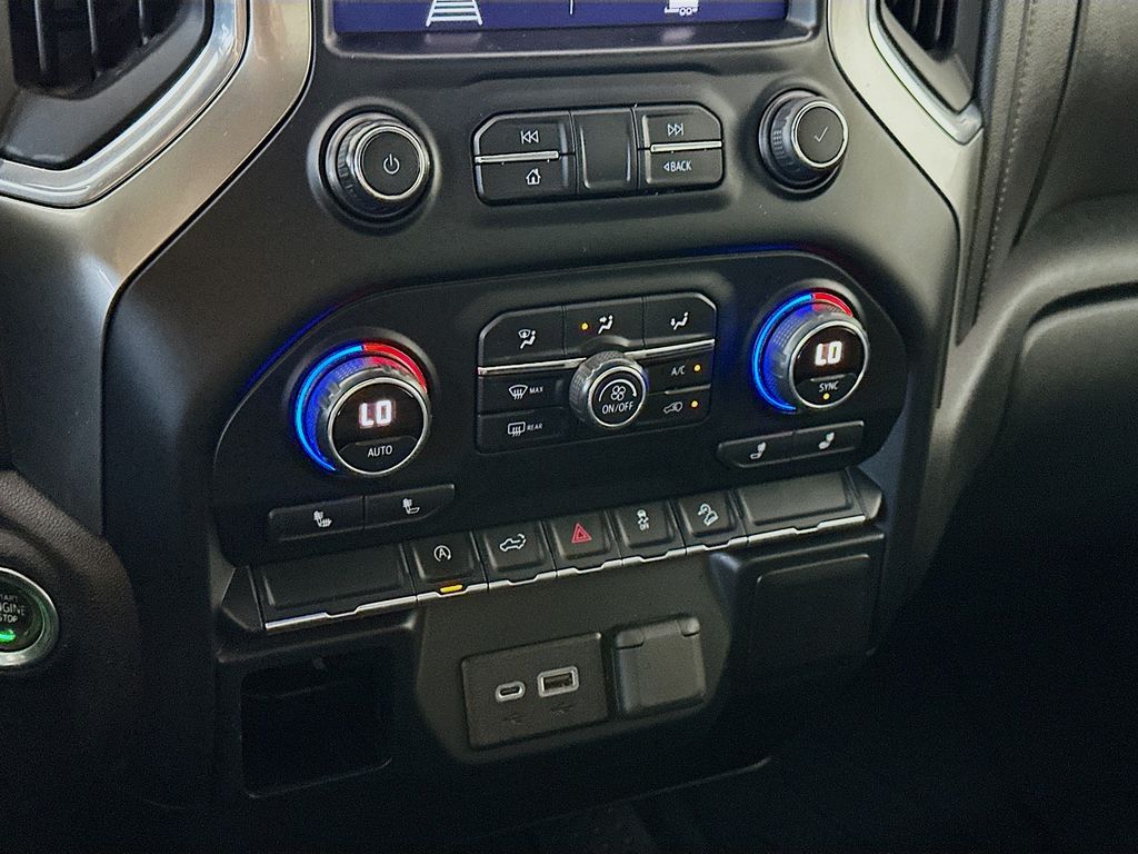 ChevroletSilverado 150018