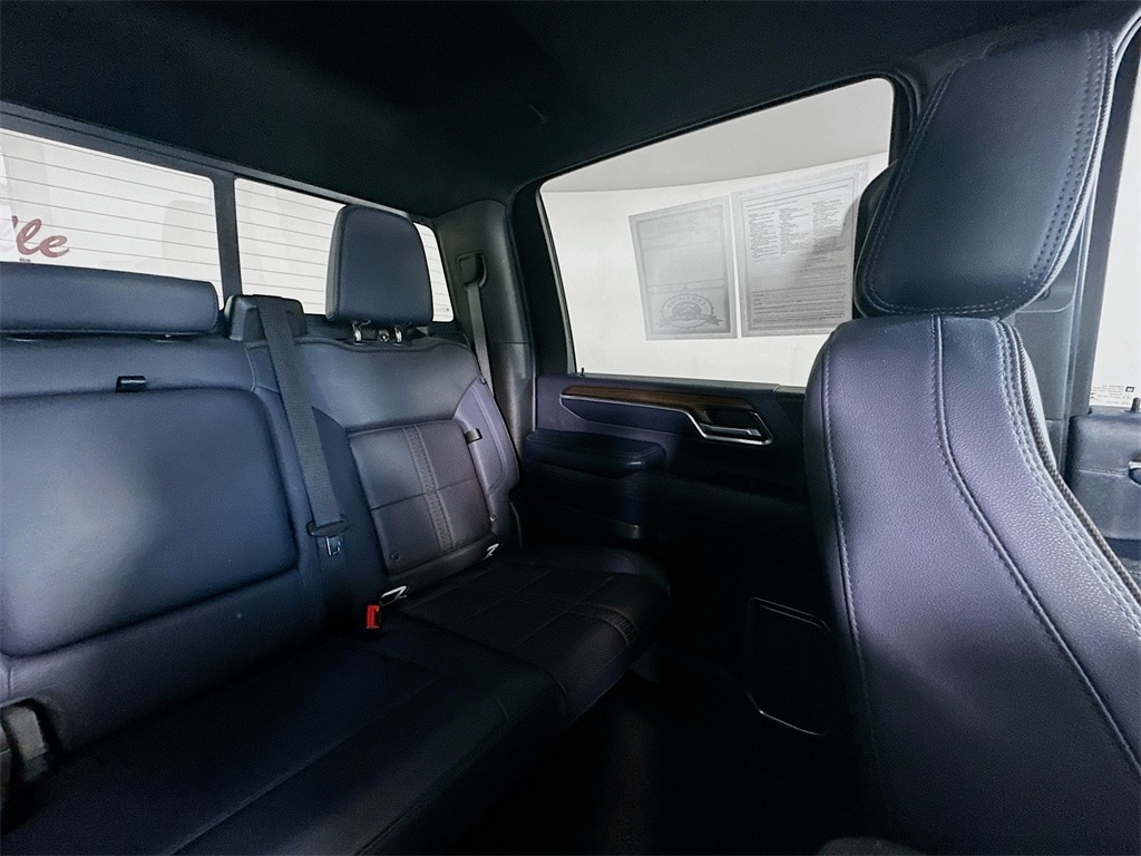 ChevroletSilverado 3500HD14