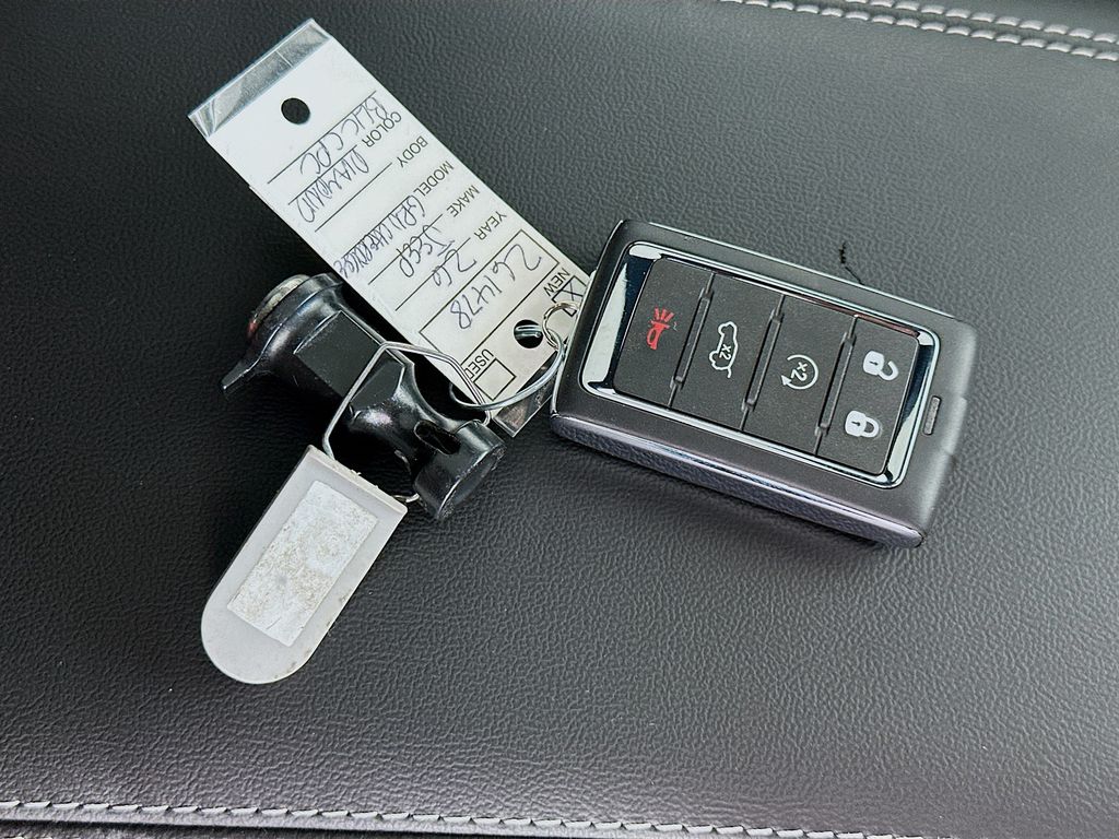 JeepGrand Cherokee L20