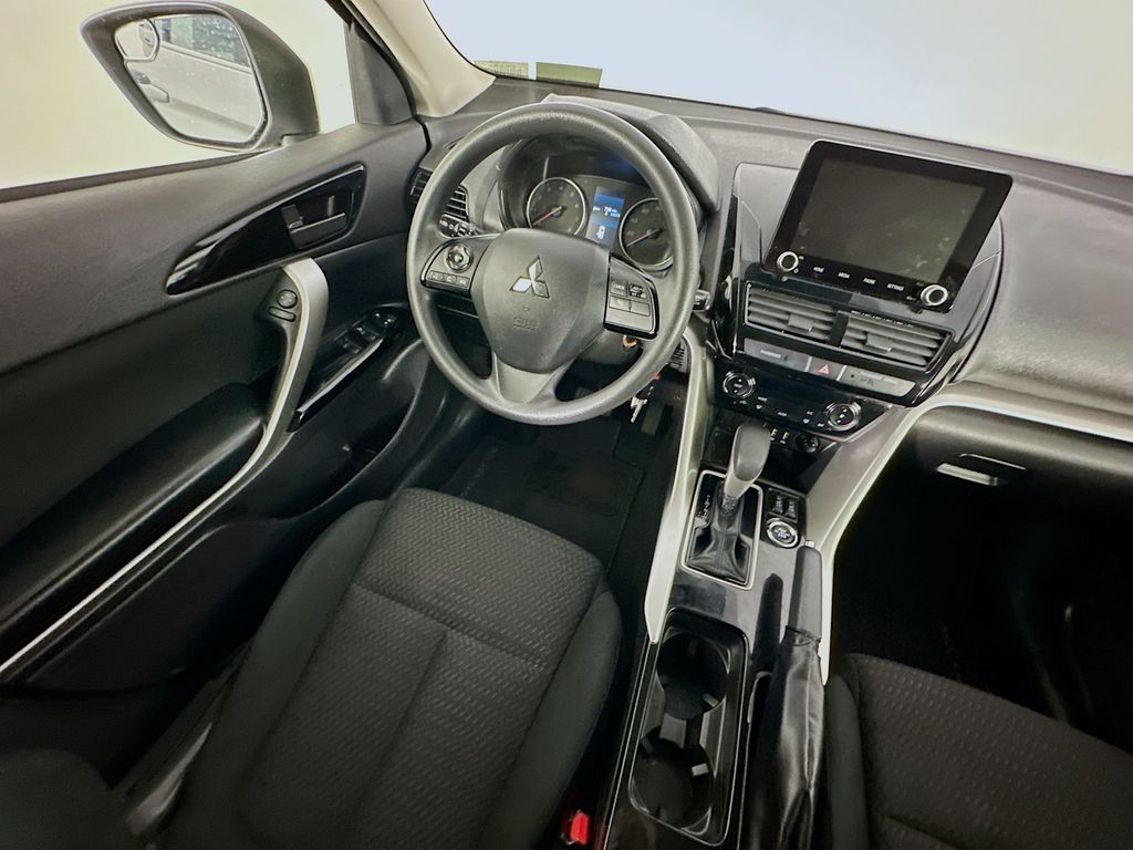 MitsubishiEclipse Cross9