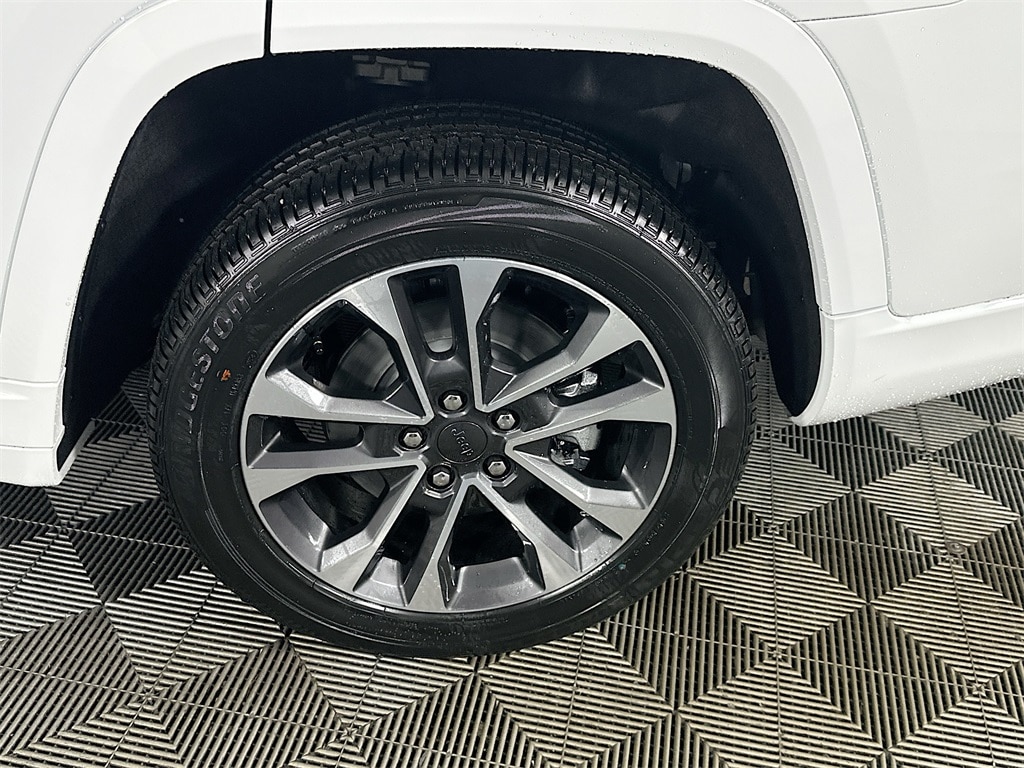 JeepGrand Cherokee L17