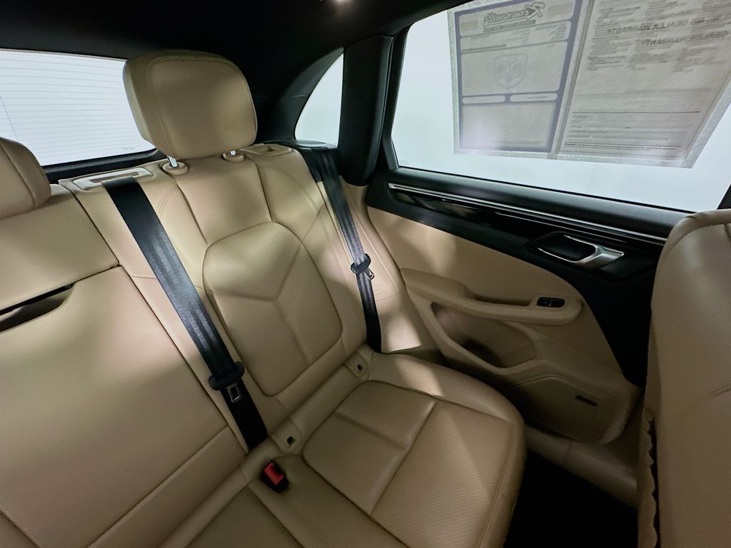 PorscheMacan14