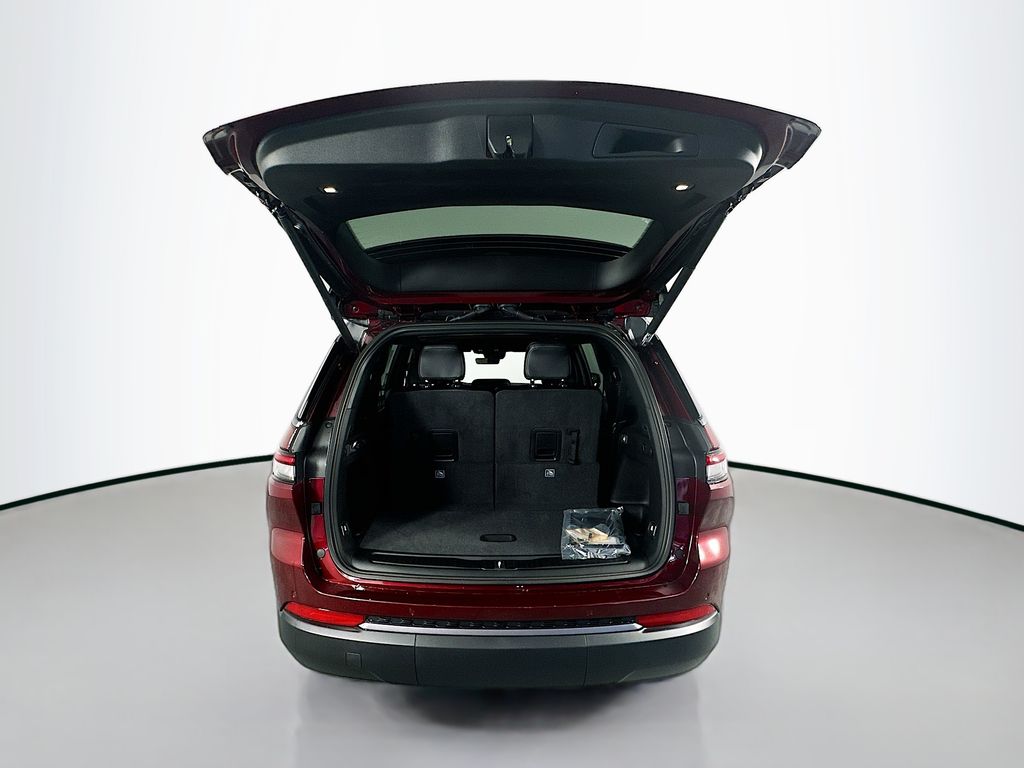 JeepGrand Cherokee L16