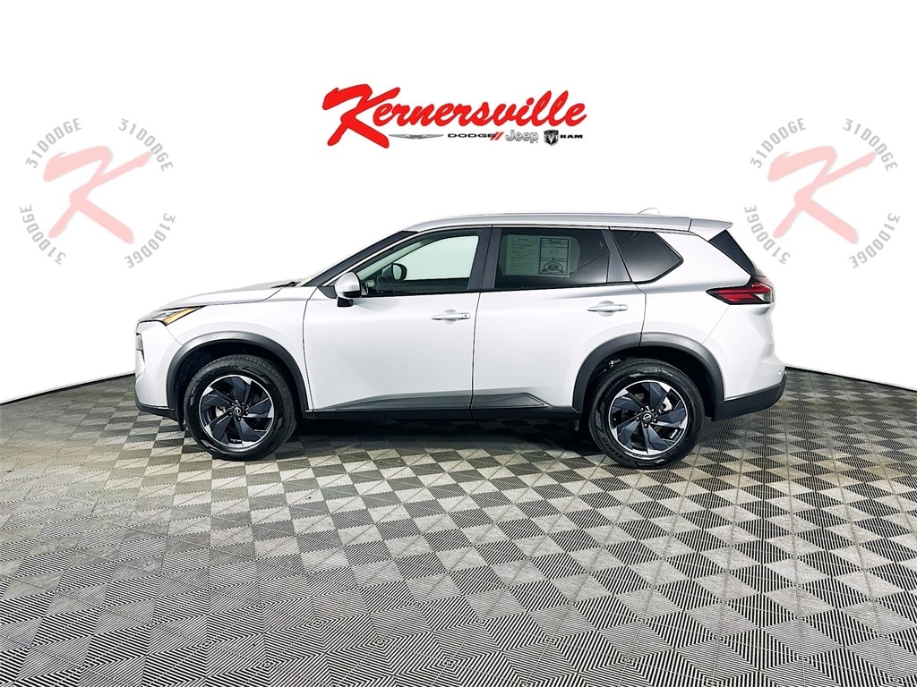 Used 2024 Nissan Rogue SV Sport Utility