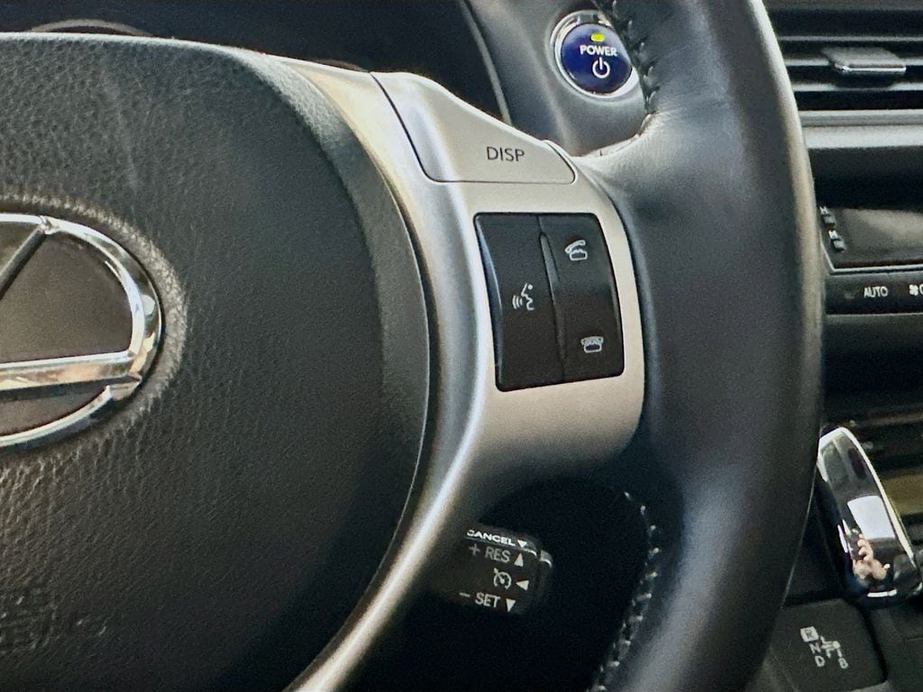 LexusCT26