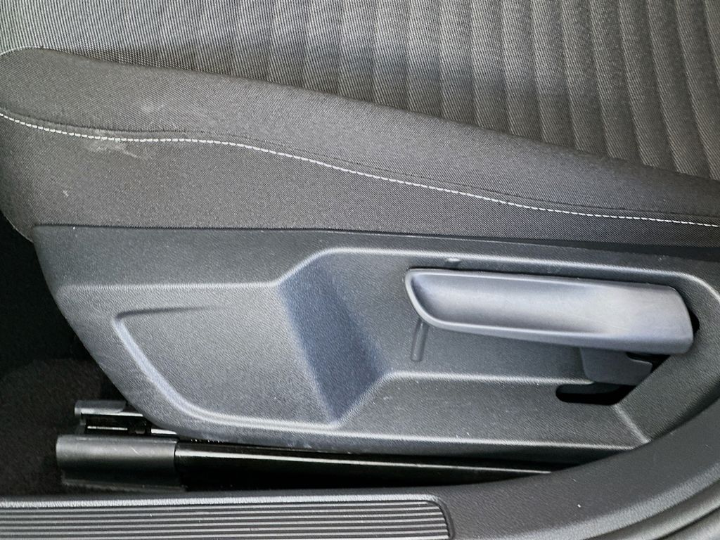 VolkswagenJetta25