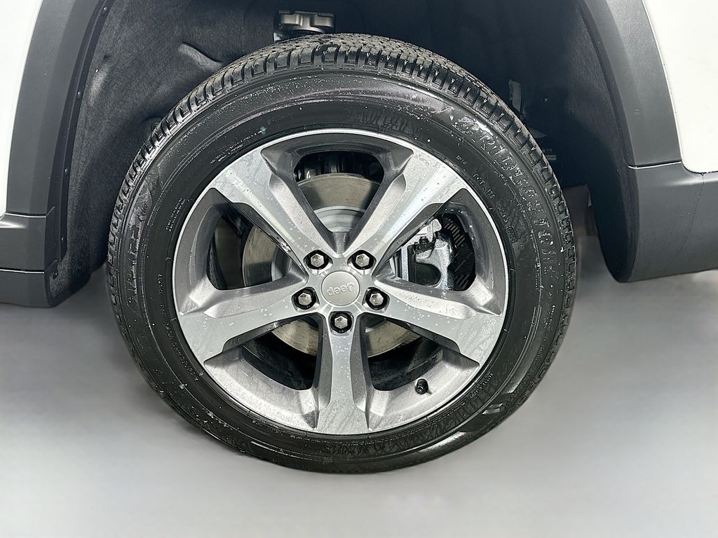 JeepGrand Cherokee L17