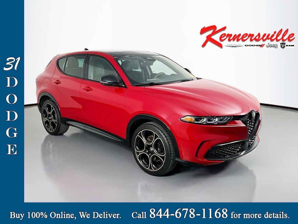 2025 Alfa Romeo Tonale 2.0 Intensa's photo