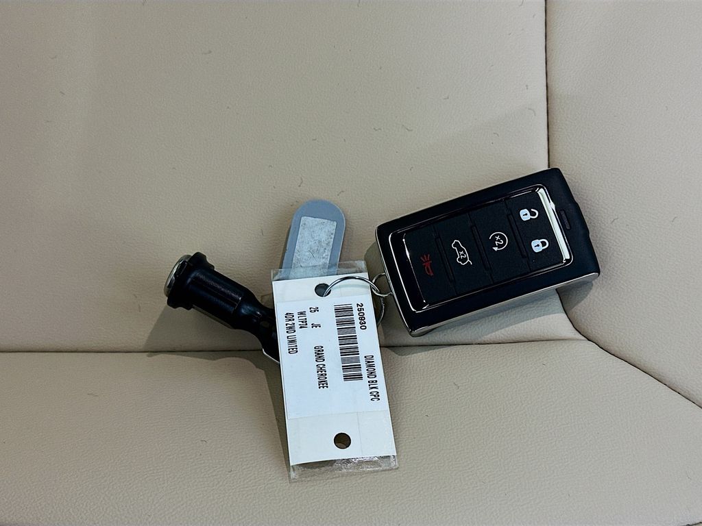 JeepGrand Cherokee20