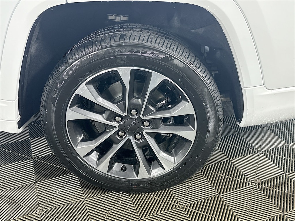 JeepGrand Cherokee L17