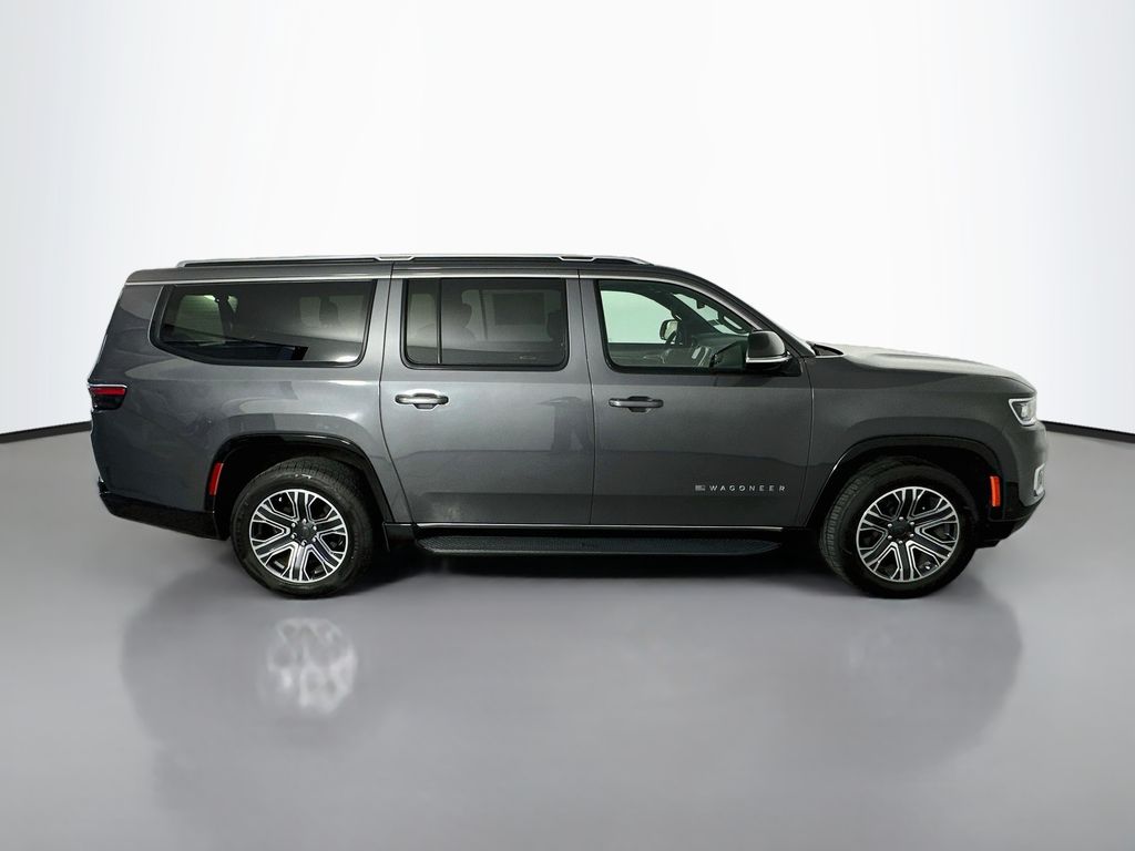 JeepWagoneer L8