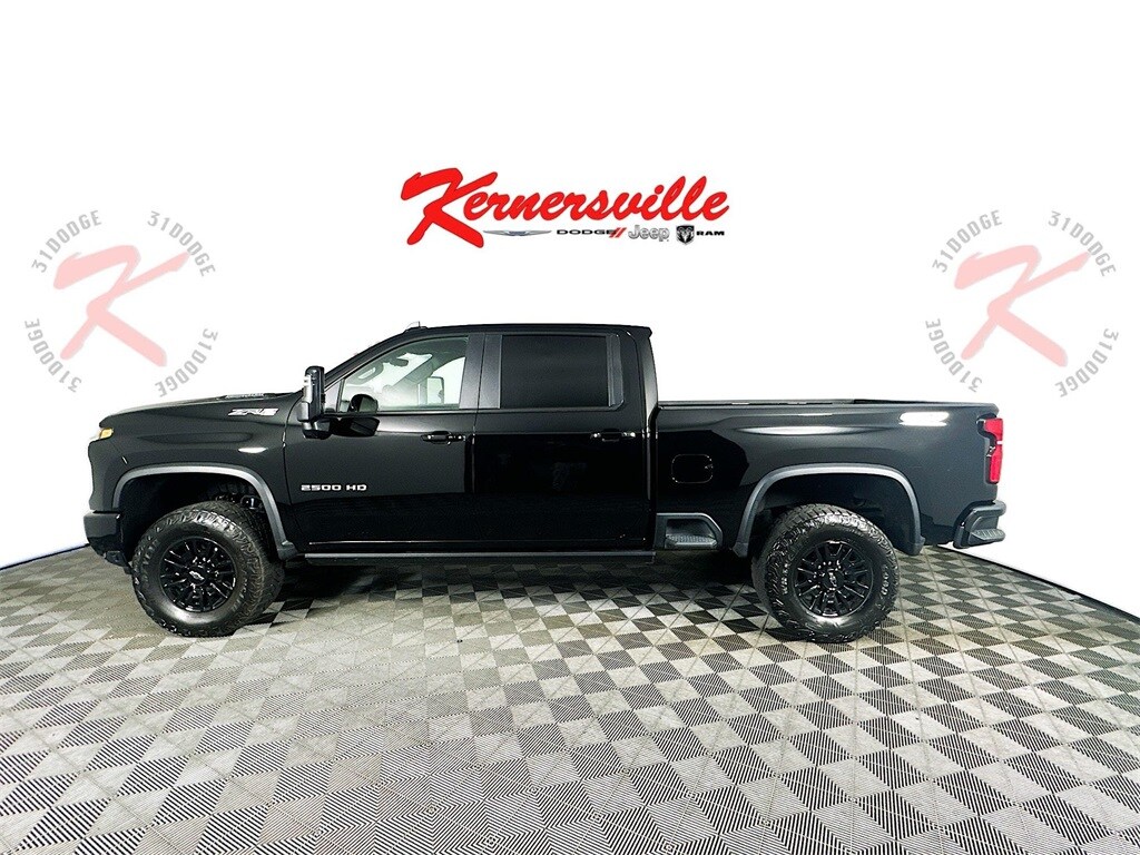2025 Chevrolet Silverado 2500HD ZR2 photo 4