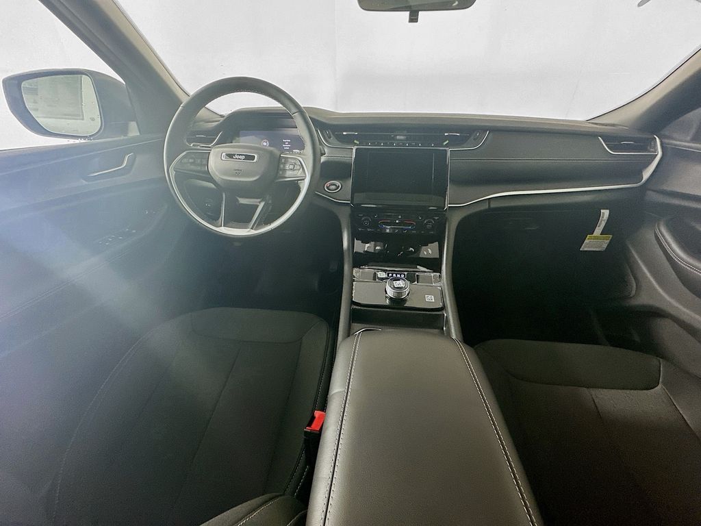 JeepGrand Cherokee9