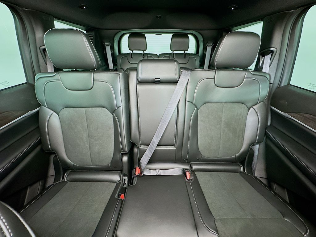 JeepGrand Cherokee L10