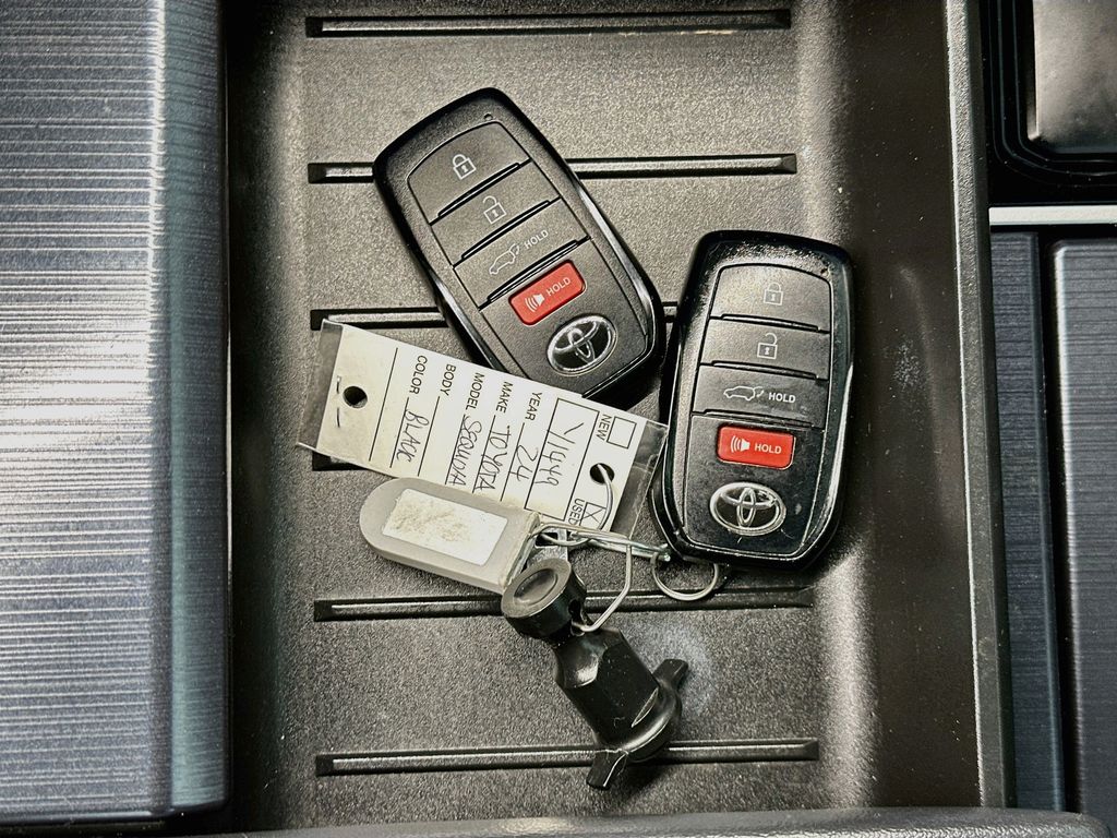 ToyotaSequoia36