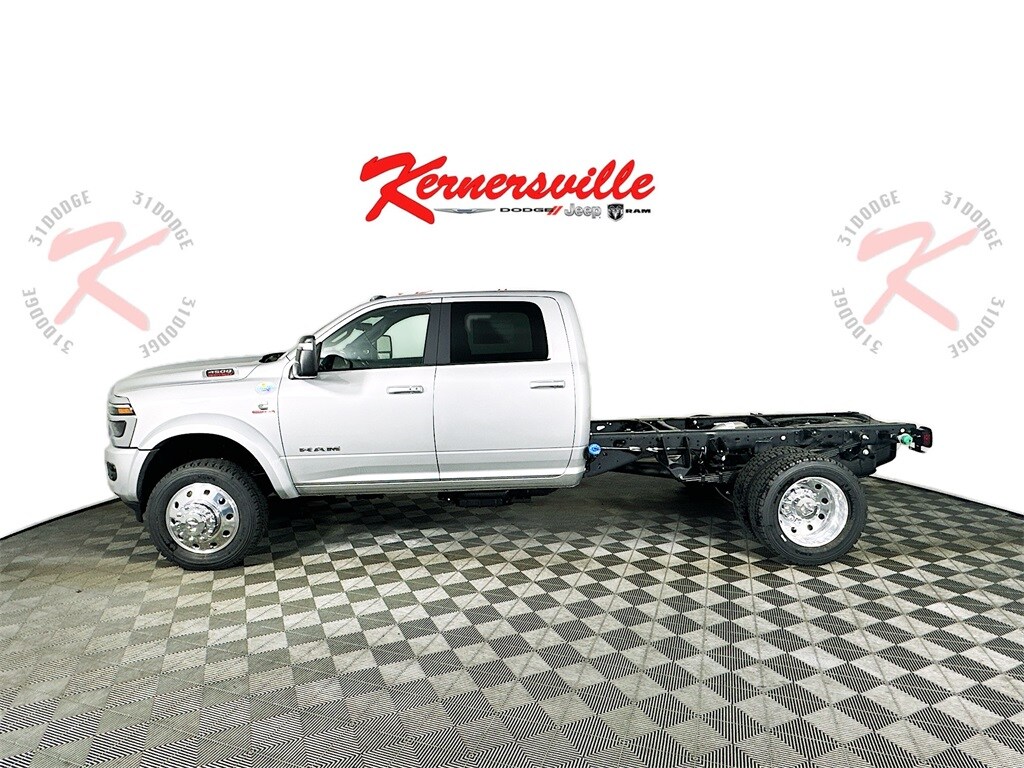 New 2026 Ram 4500 Chassis Tradesman 60CA Dually Truck Crew Cab