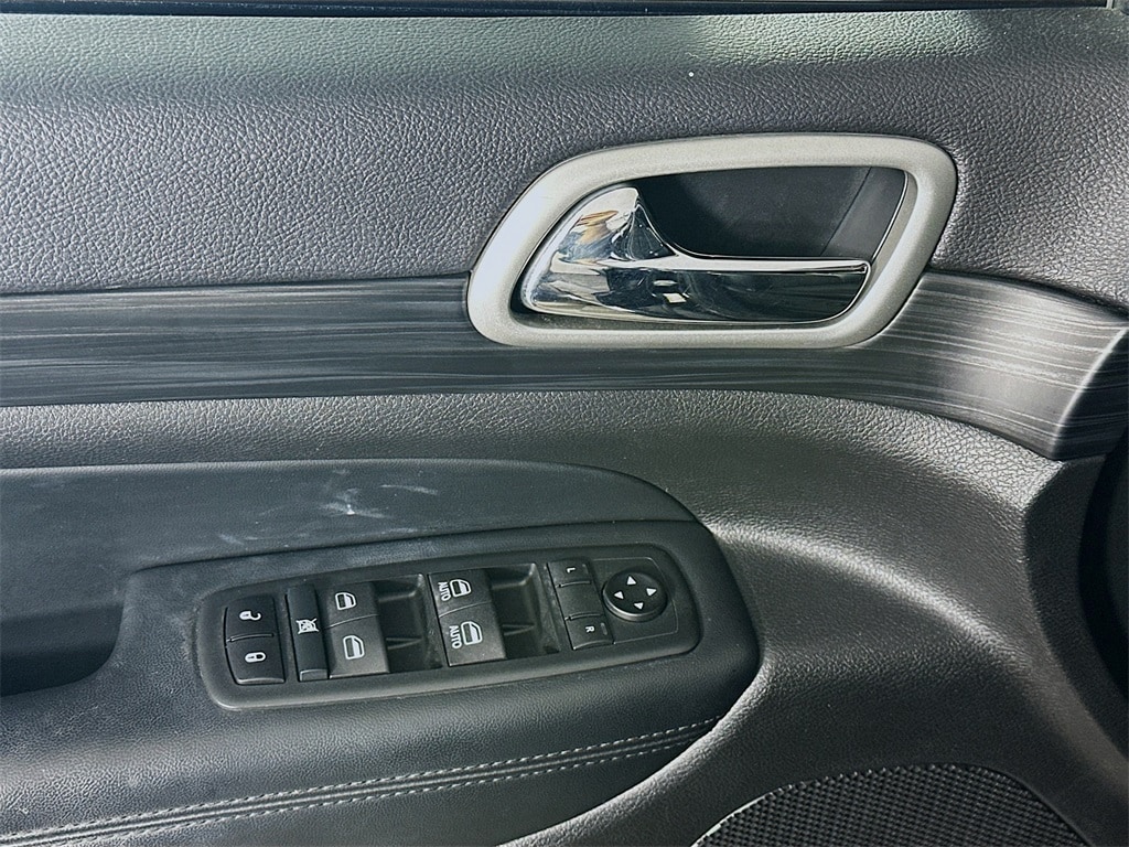 JeepGrand Cherokee25