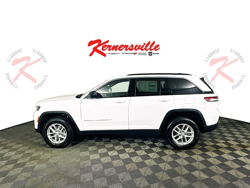 2025 Jeep Grand Cherokee Laredo X photo 4