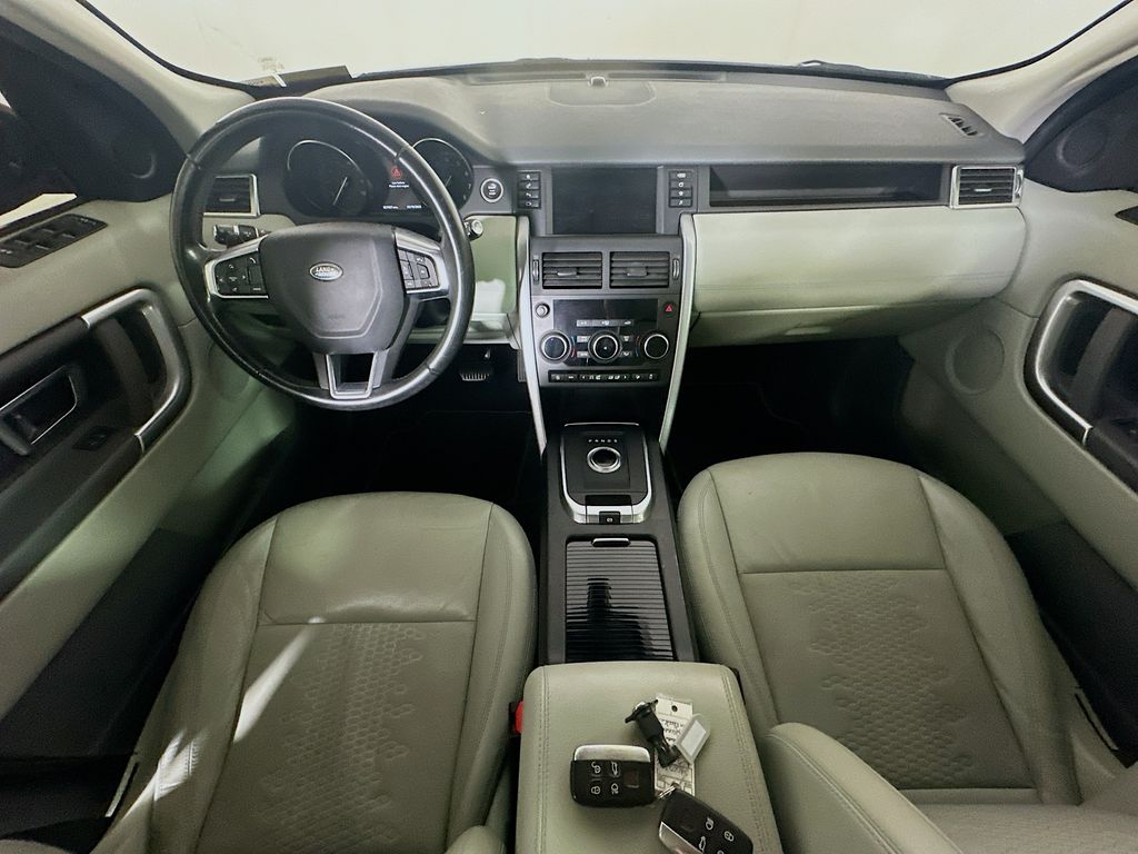 Land RoverDiscovery Sport10