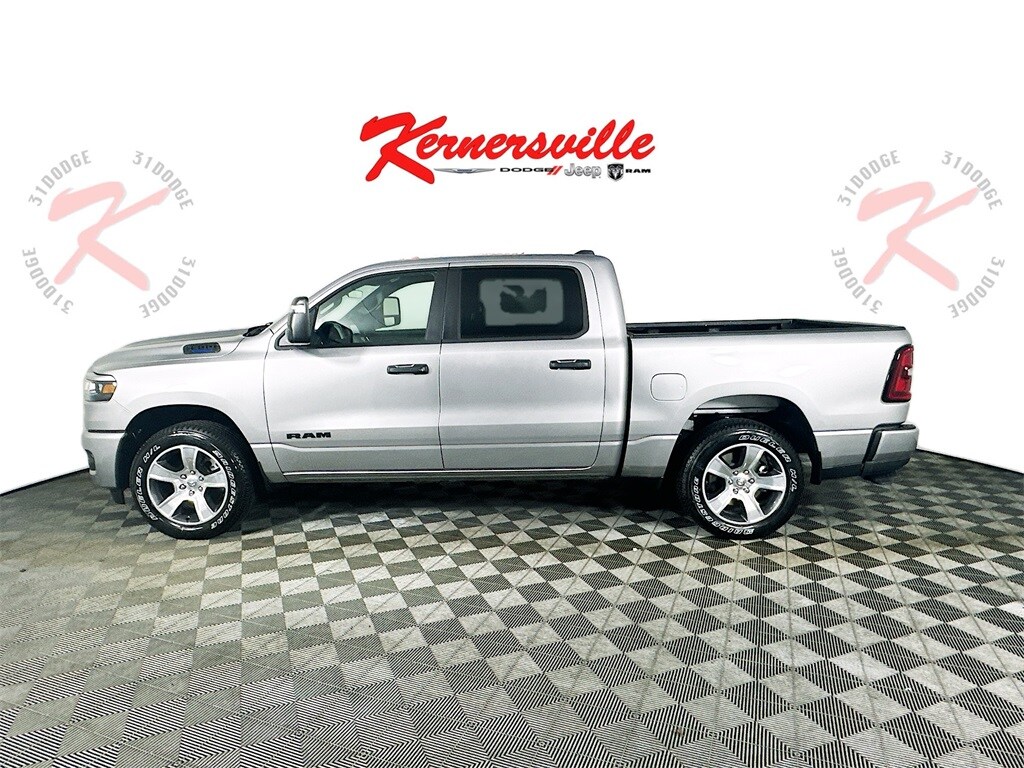 2025 Ram 1500 Express photo 4