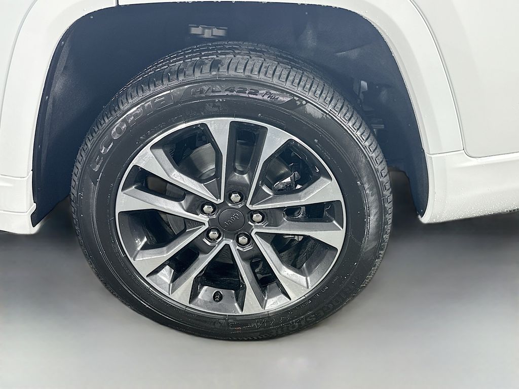 JeepGrand Cherokee L17