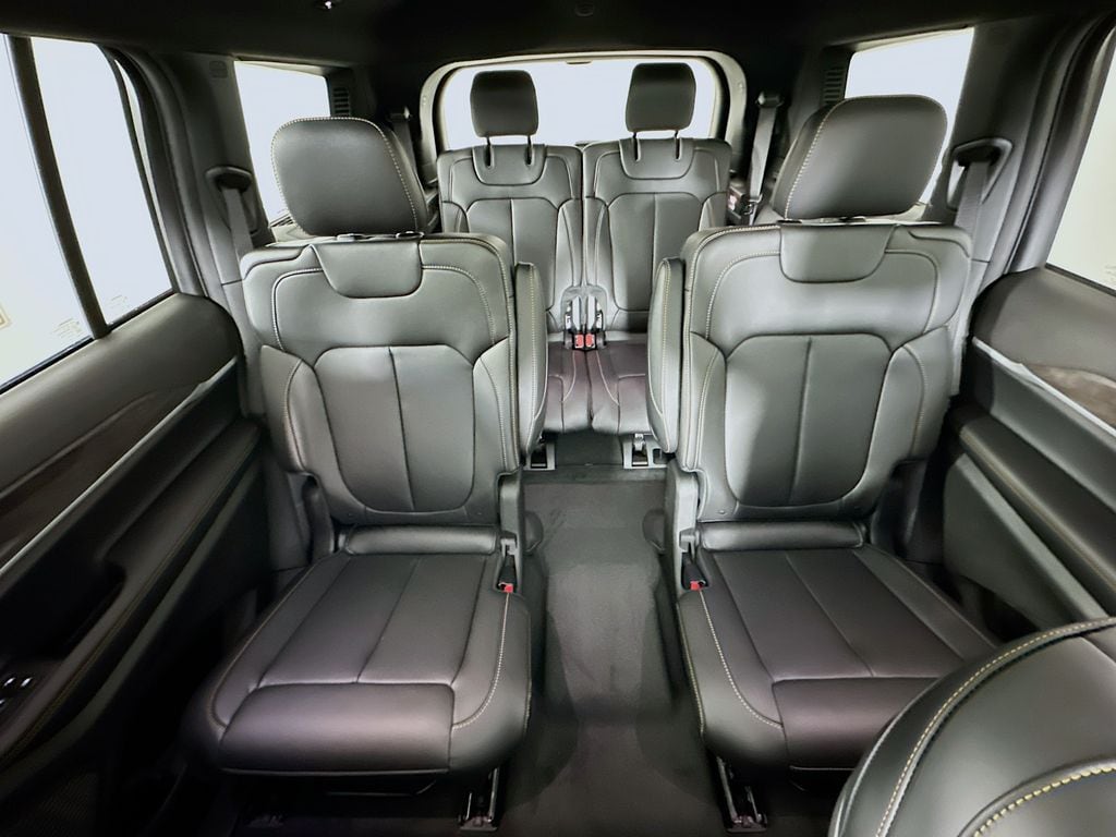 JeepGrand Cherokee L10